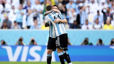 AFA convocó a un grupo de artistas para que canten un tema en apoyo a la selección argentina.