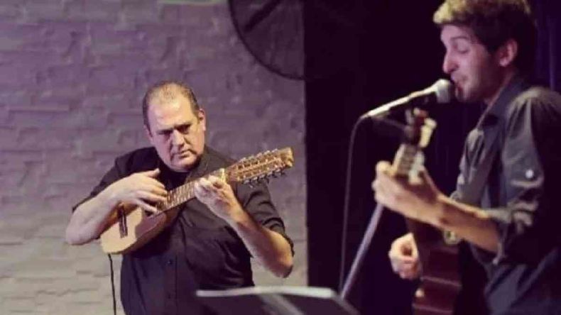 Luis Barros hizo la canción 