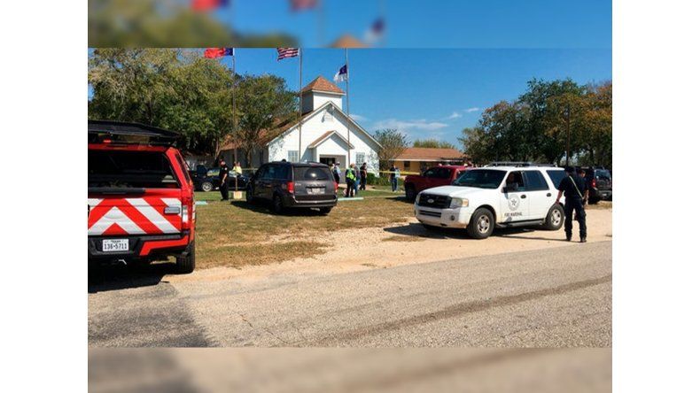Al menos 20 muertos tras un tiroteo en una iglesia al sur de Texas
