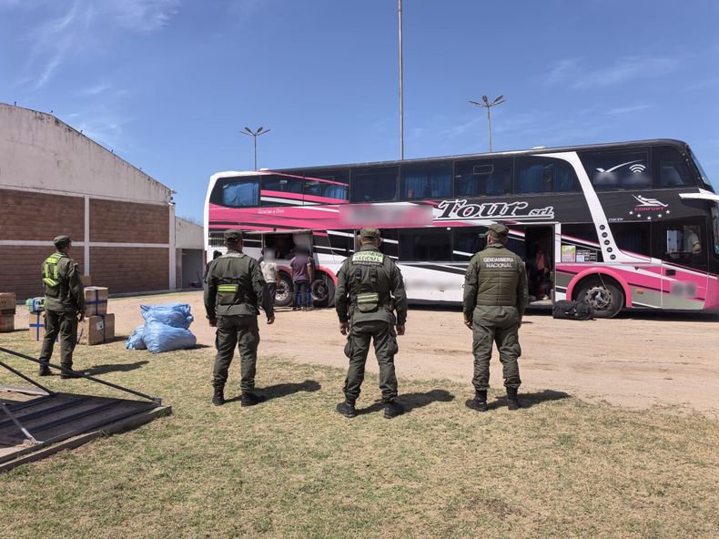 La Rioja: secuestraron mercadería de contrabando por $175 millones y 22 kilos de hojas de coca.&nbsp;