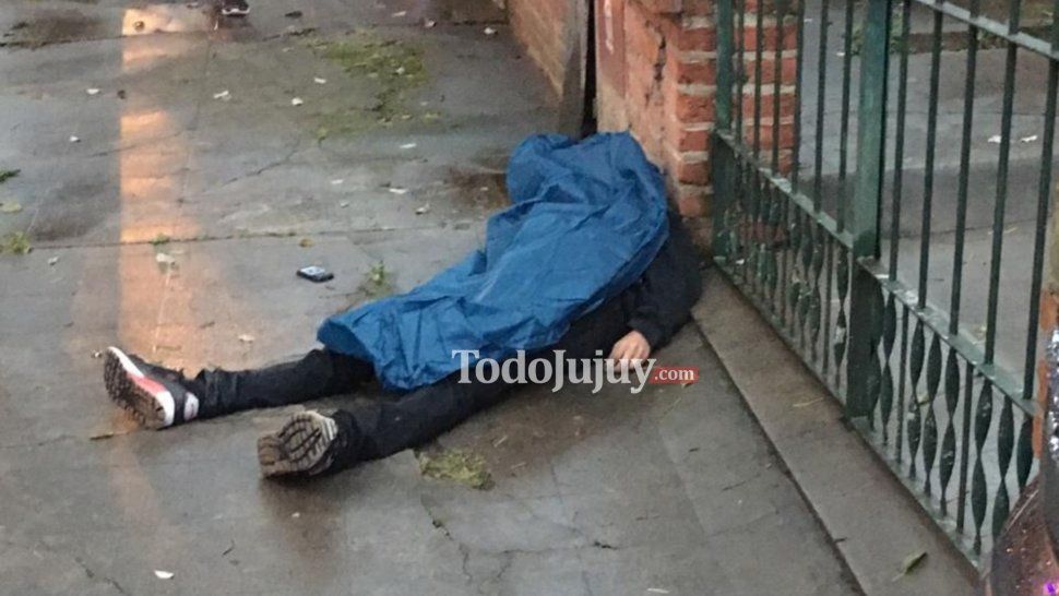 la policia pide colaboracion para identificar al cadaver del barrio lujan