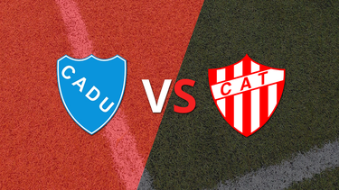 Def. Unidos y Talleres (RE) no se sacaron ventaja y terminaron sin goles