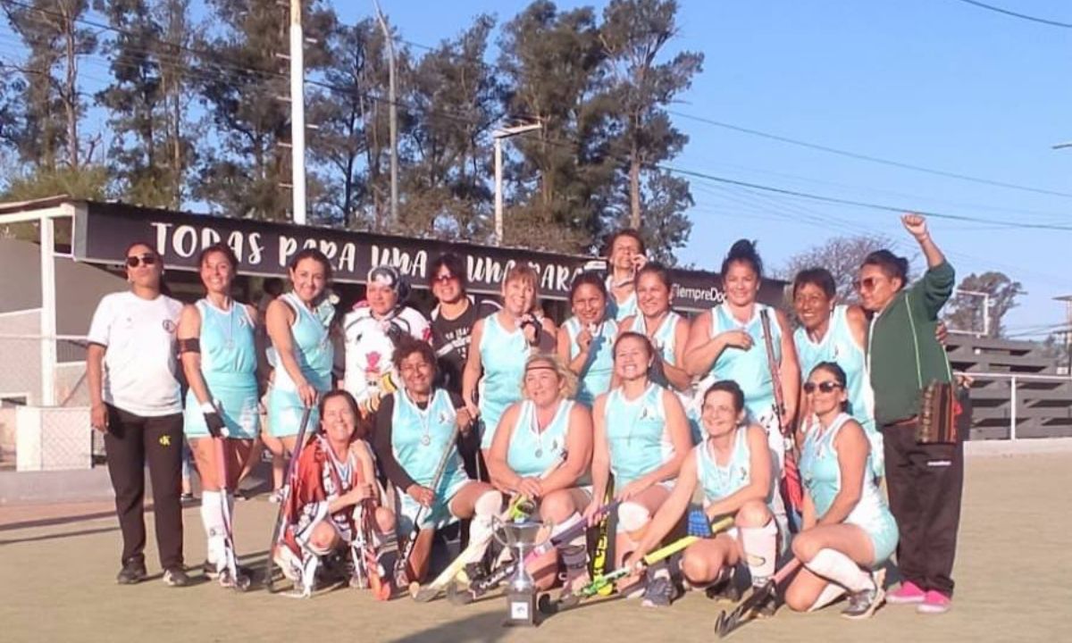 Las MamisHockey Zapla segundas en el Nacional de Córdoba