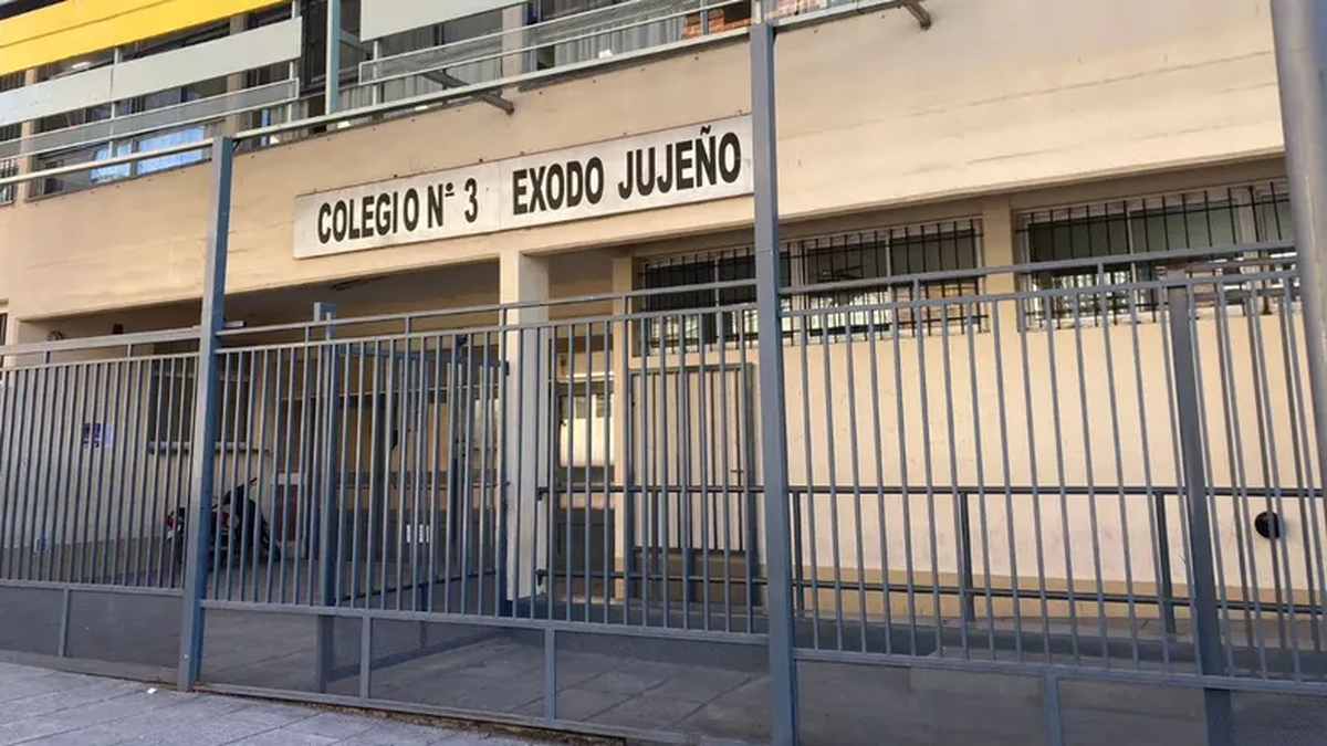 reunión informativa en el Colegio N°3 Éxodo Jujeño reunión informativa en el Colegio N°3 Éxodo Jujeño