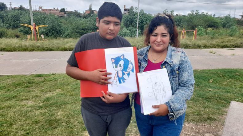 Emiliano tiene TEA y vende sus dibujos