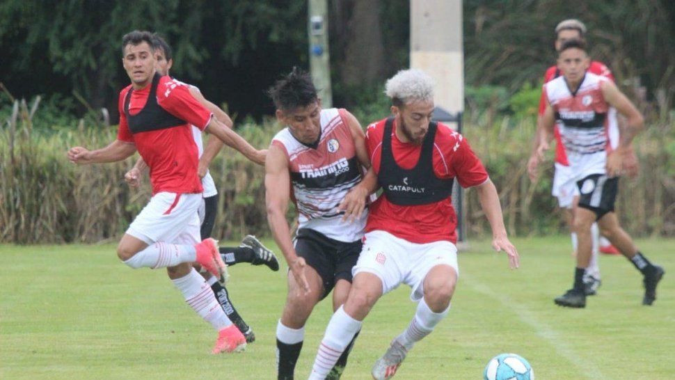 mientras espera por un arquero, zapla jugo dos amistosos con san martin