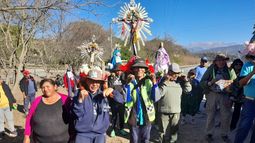 Peregrinos rumbo a Salta por la Virgen del Milagro
