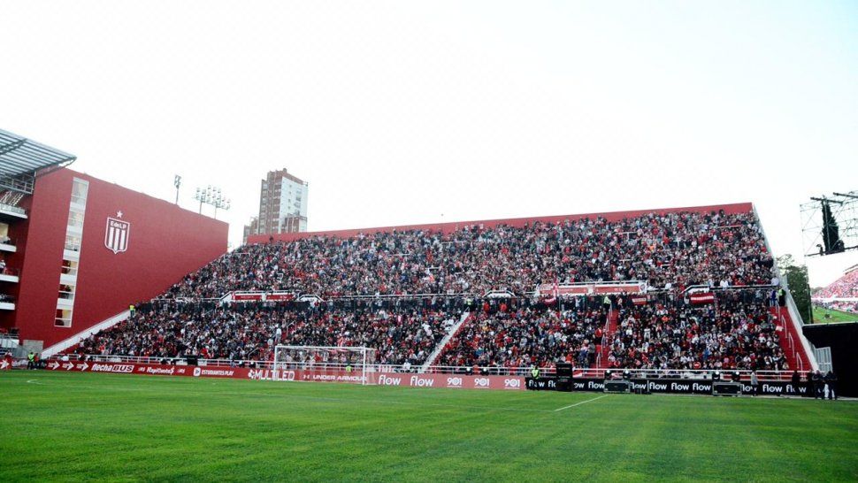 A fines de septiembre volverá el público a las canchas