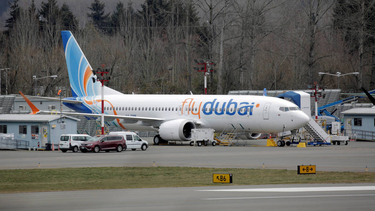 Una caída abrupta y círculos erráticos: así fue el recorrido del avión de FlyDubai. (Foto: captura de video X).