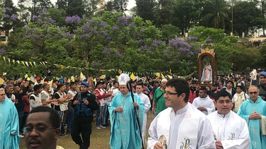 Empiezan las peregrinaciones a Río Blanco.