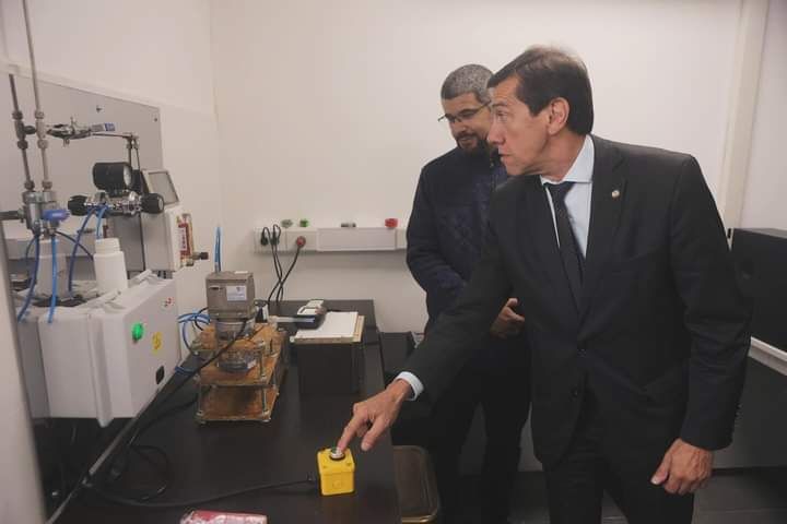 El Gobernador visitó el laboratorio de alcoholímetro de Palpalá.&nbsp;