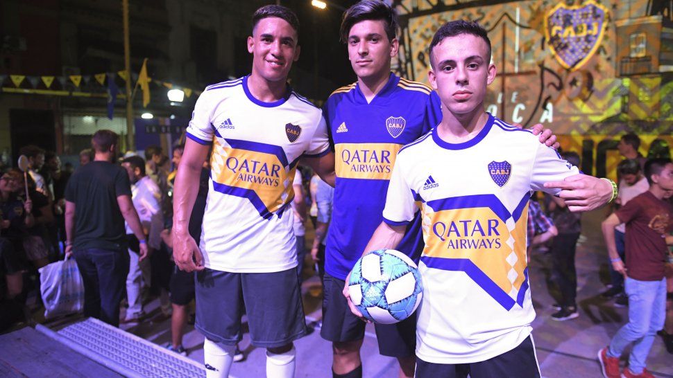 Con una fiesta en Caminito, Boca presentó su nueva camiseta