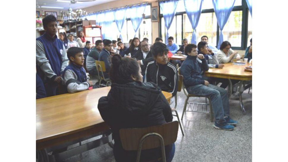 Ente de visita en colegios de El Carmen