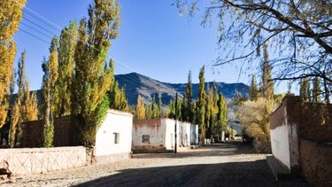 El pueblo con volcán que enamora en la Puna por sus escenarios naturales. El pueblo con volcán que enamora en la Puna por sus escenarios naturales.