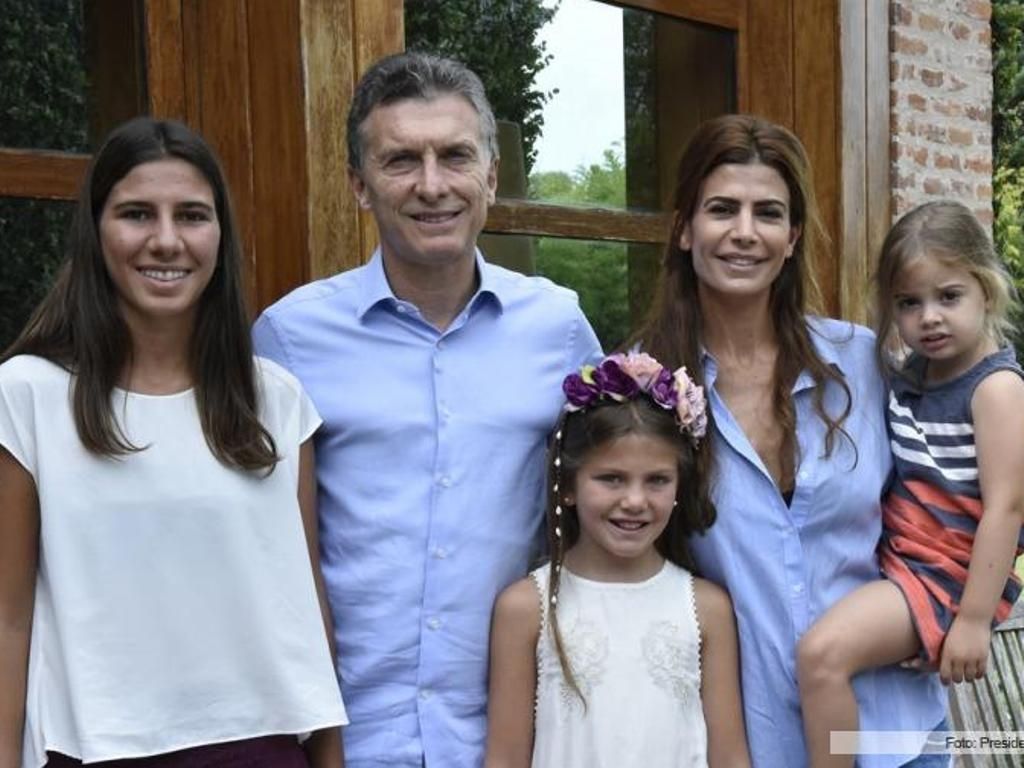 Macri junto a Iara y Kala