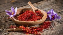 Qué es el azafrán, la especia que controla el colesterol y mejora el ánimo.&nbsp;