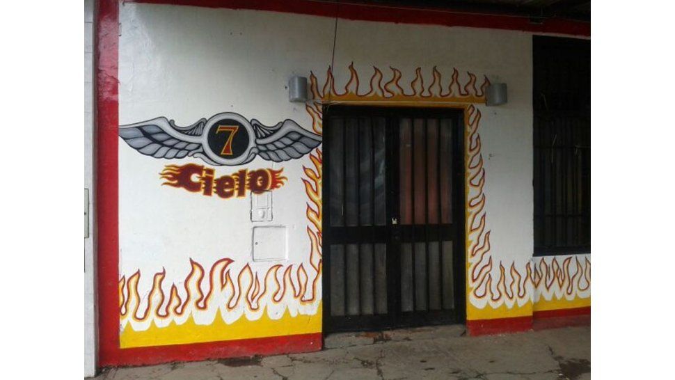 Pub de Av. Éxodo