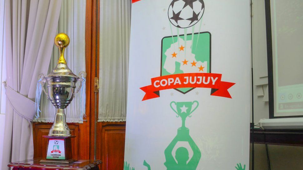 Inicia la primera edición de la Copa Jujuy en el estadio La Tablada