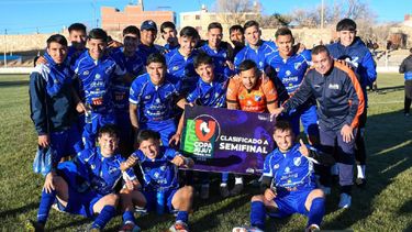 La Copa Jujuy confirmó a Talleres de Perico entre los cuatro mejores equipos