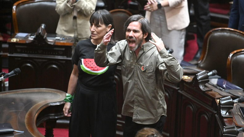 Nicolás Del Caño y Romina Del Plá, del Frente de Izquierda. Nicolás Del Caño y Romina Del Plá, del Frente de Izquierda.