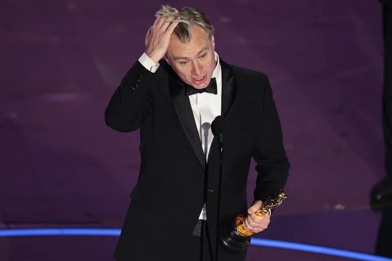 Christopher Nolan gana el Oscar al mejor director por 'Oppenheimer' Christopher Nolan gana el Oscar al mejor director por 'Oppenheimer'