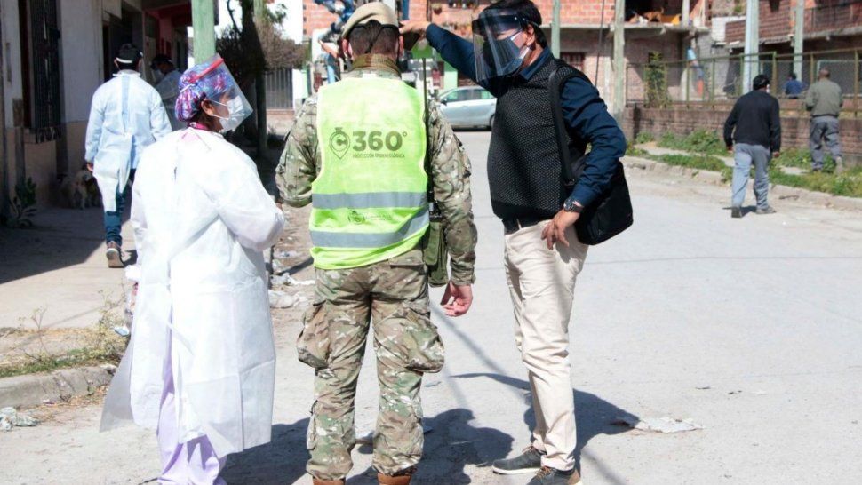 coronavirus en jujuy: se realizo el operativo de deteccion en el barrio punta diamante 