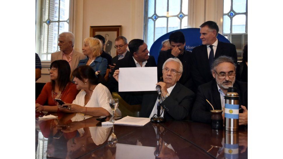 El FPV explicó porque no participó en la sesión por el desafuero de De Vido