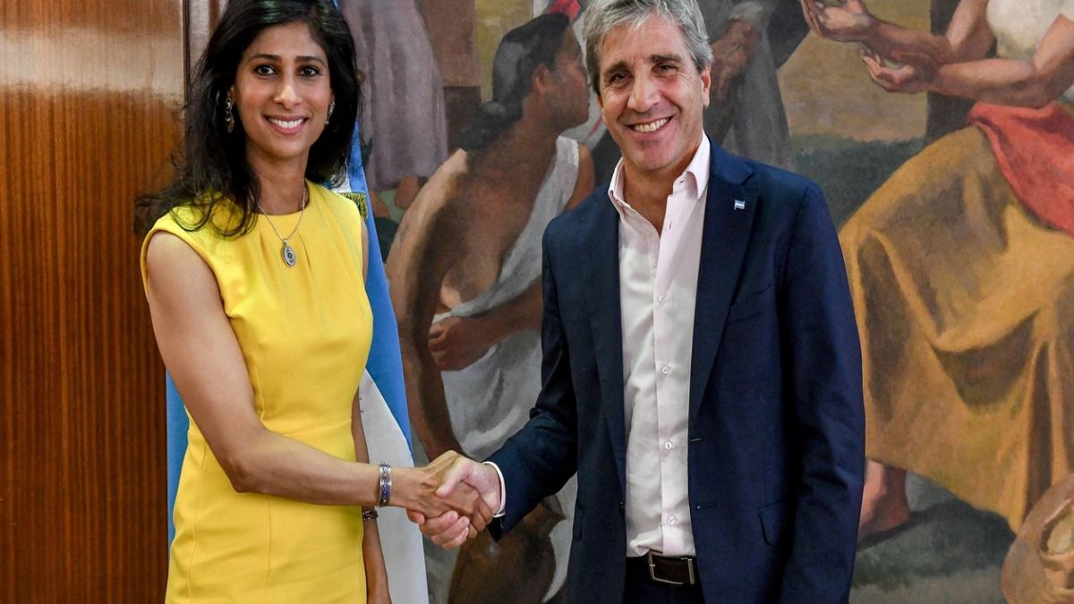 Luis Caputo mantuvo un encuentro este jueves a primera hora con Gita Gopinath.