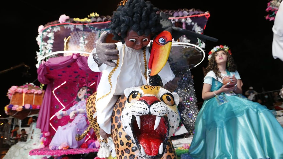 viví el desfile de carrozas del grupo A por Canal 4 de Jujuy