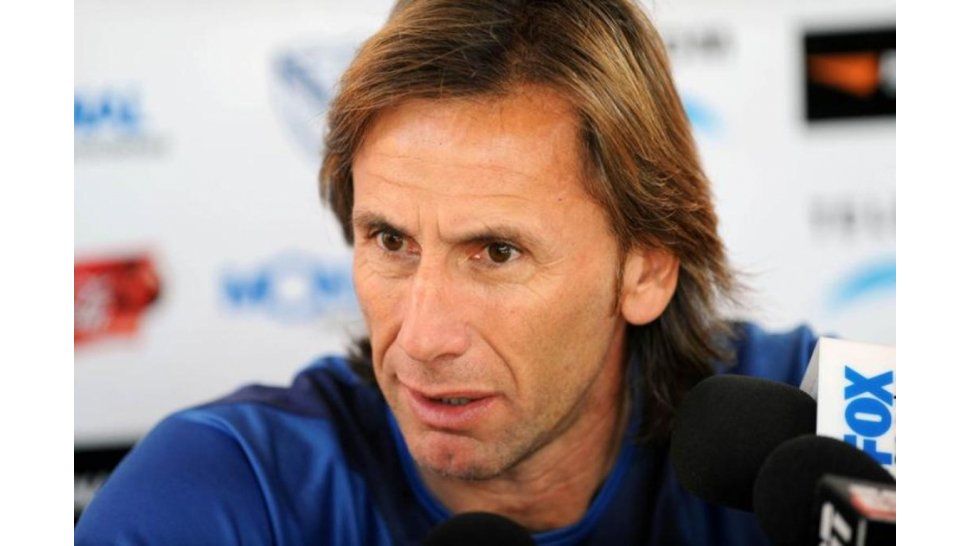 Ricardo Gareca, DT de Vél