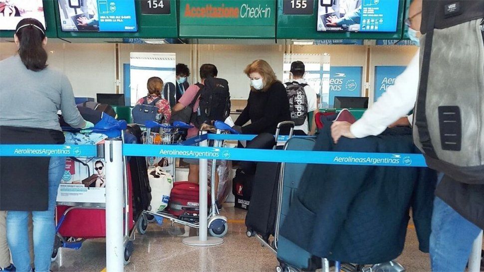 llegaron 243 argentinos varados en italia