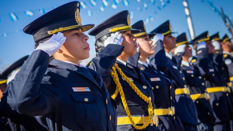Cadetes jurando a la bandera