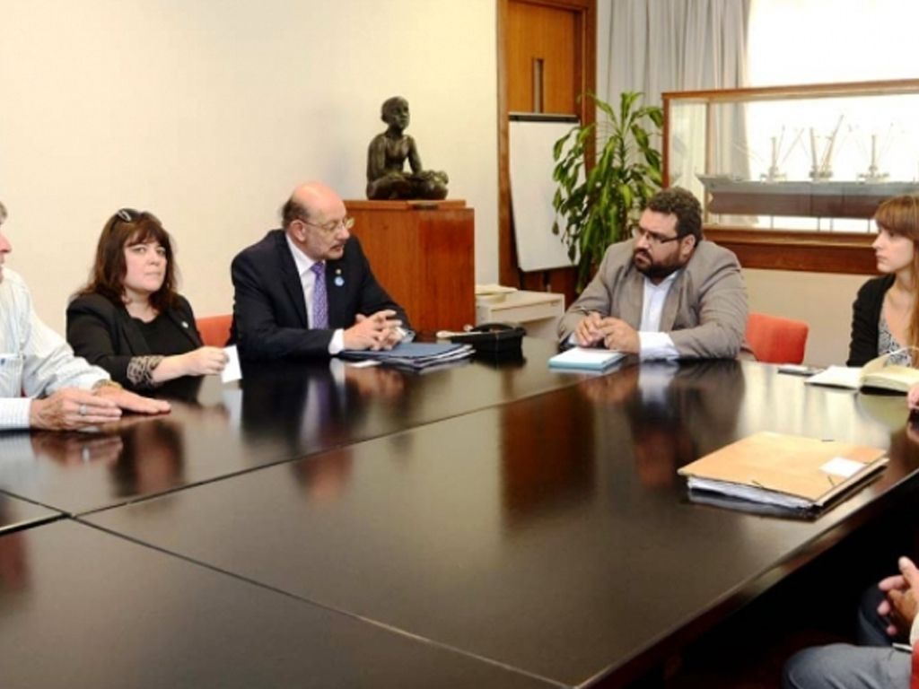 Reunión en Economía de Nación