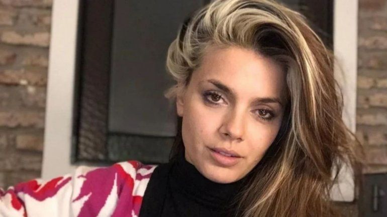 Natalie Pérez estalló en llanto por olvidarse la letra de ...