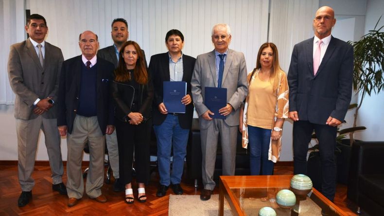 Firma de convenio entre el Superior Tribunal de Justicia y Asociación Judicial.