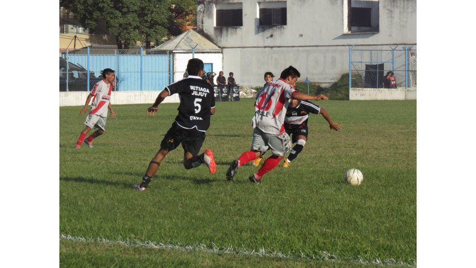 Lavalle se quedó con el clásico