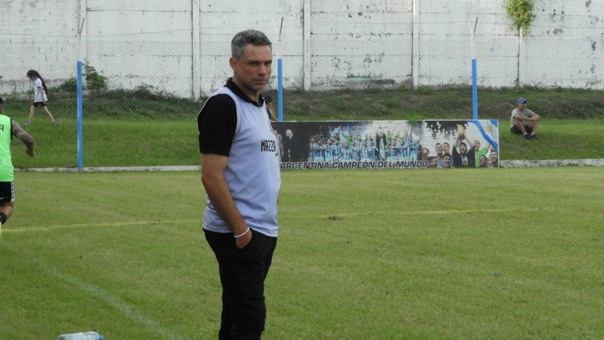 Martín Martos, DT de Altos Hornos Zapla.