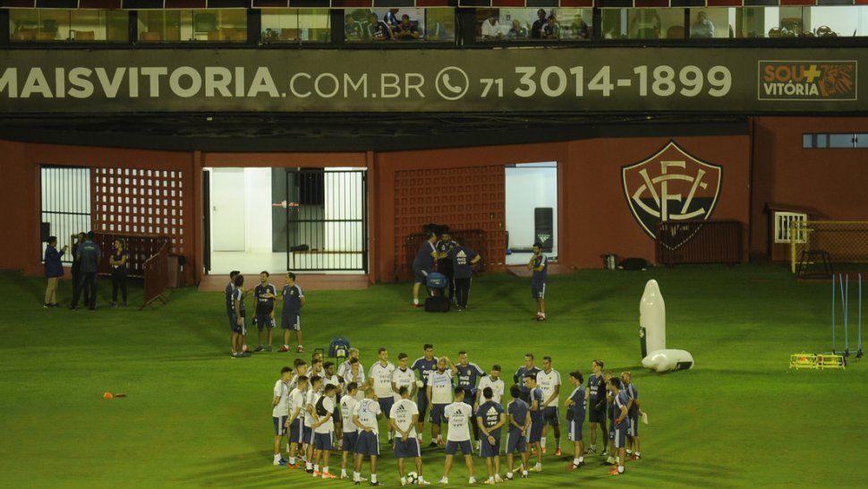 ¿Espionaje a la Selección? Polémica por un helicóptero que sobrevoló la práctica