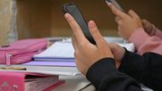 Amenaza de tiroteo en Jujuy: dede hoy rige el uso de celulares en las escuelas Amenaza de tiroteo en Jujuy: dede hoy rige el uso de celulares en las escuelas
