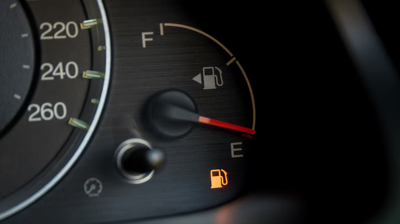 La nafta en Jujuy superó los $2.200 por litro y llenar el tanque de un vehículo ya requiere un desembolso importante.