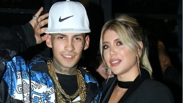 Wanda Nara y L-Gante se besaron y una cámara los sorprendió