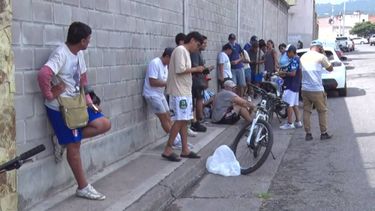 Venta de entradas en el Estadio 23 ed Agosto. Venta de entradas en el Estadio 23 ed Agosto.