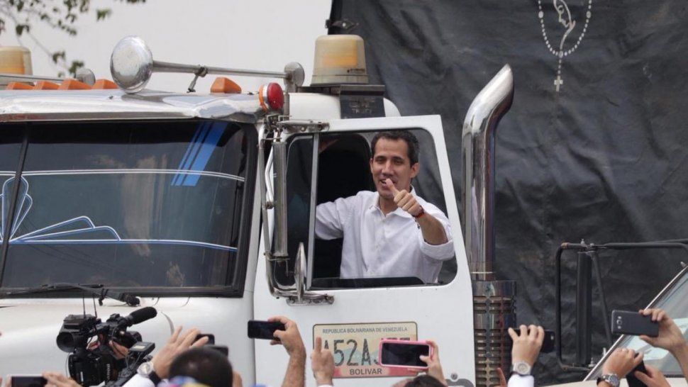 Ingresó el primer camión con ayuda humanitaria a Venezuela