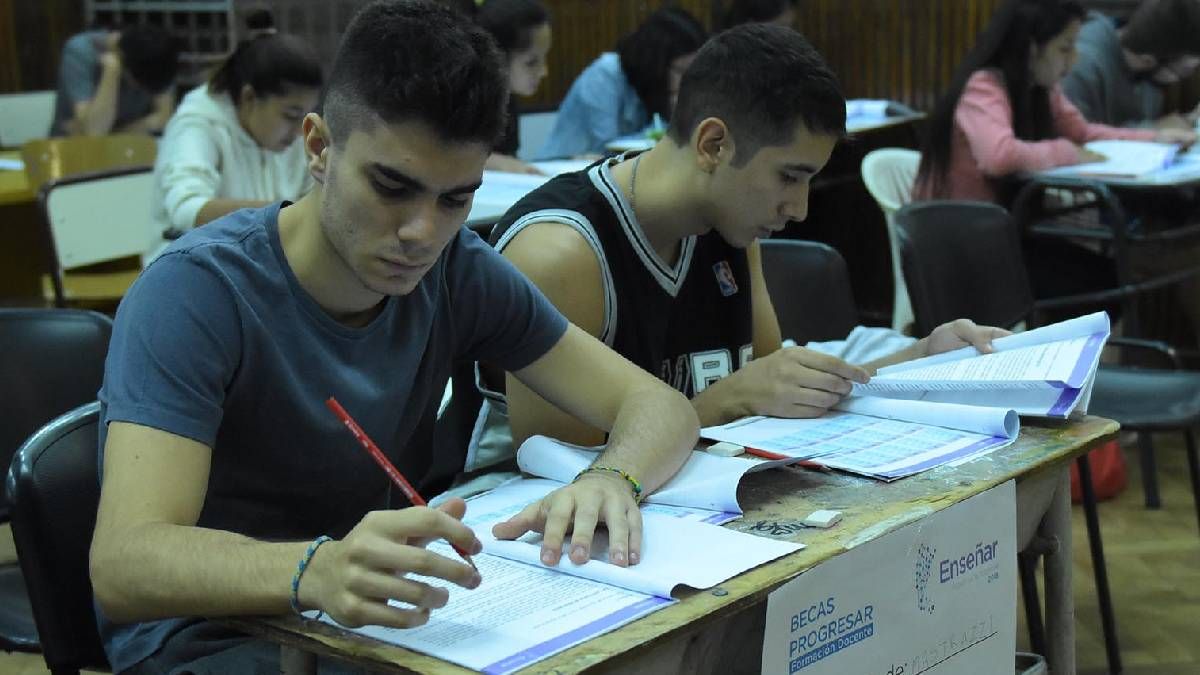 Becas Progresar: ¿Quiénes cobran este lunes 14 de noviembre?