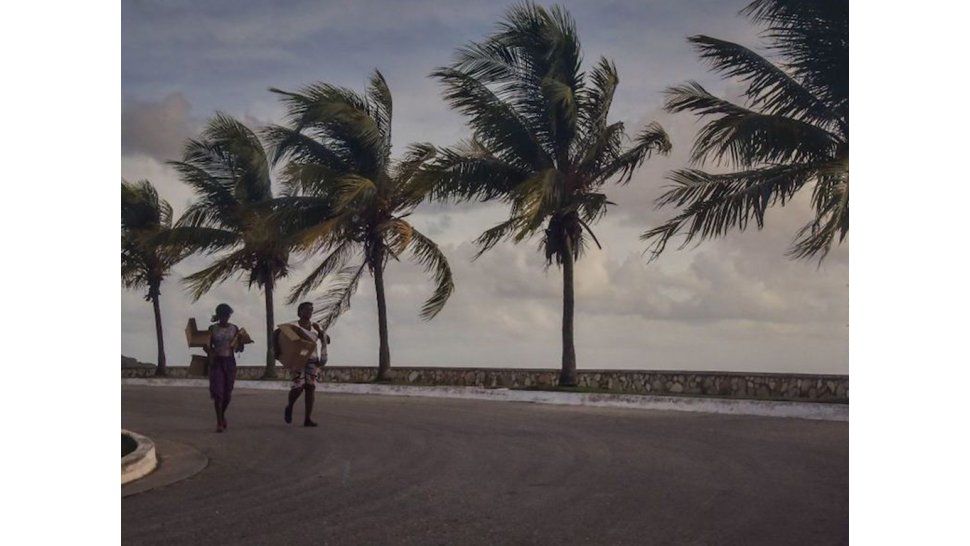 Irma azota Cuba y se encamina a EEUU