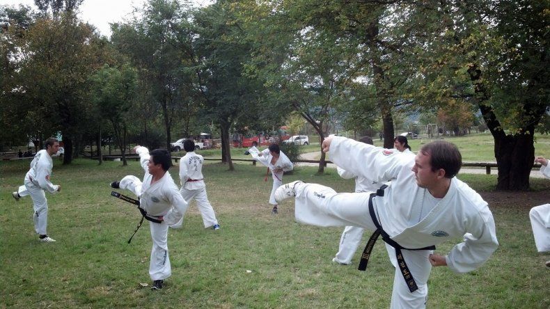 Formas y lucha para el Torneo Interprovincial de Taekwondo