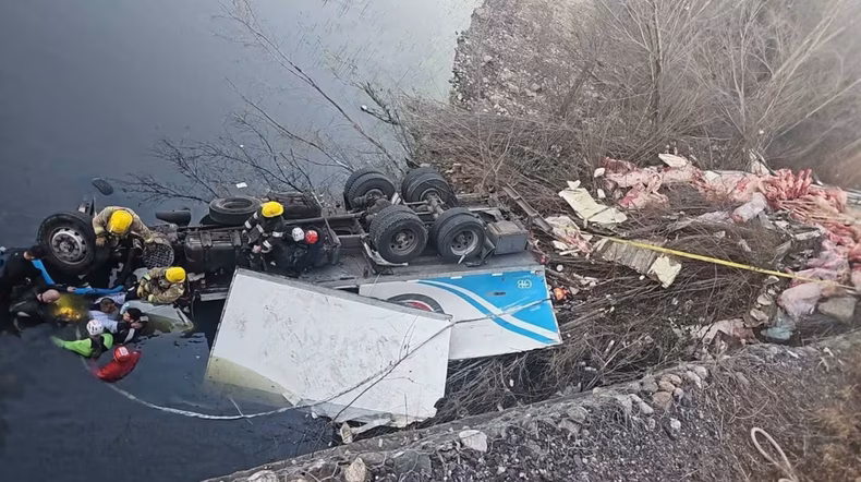 el-accidente-ocurrio-en-una-ruta-de-cordoba-que-ya-habia-sido-senalada-por-los-lugarenos-como-de-frecuentes-choques-y-despistes-foto-el-doce-ULAMRNIZJJG5BEEQ3LSLZFDWBA