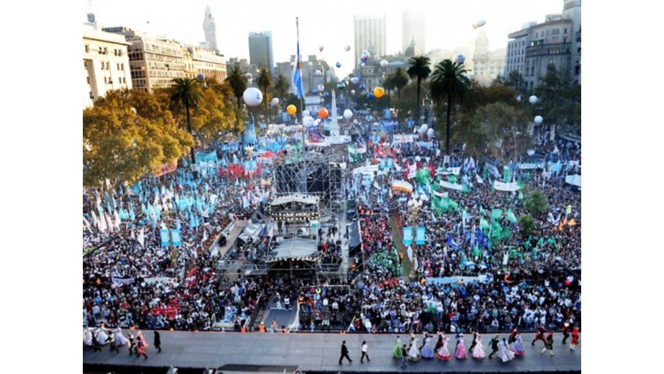 Acto en Plaza de Mayo