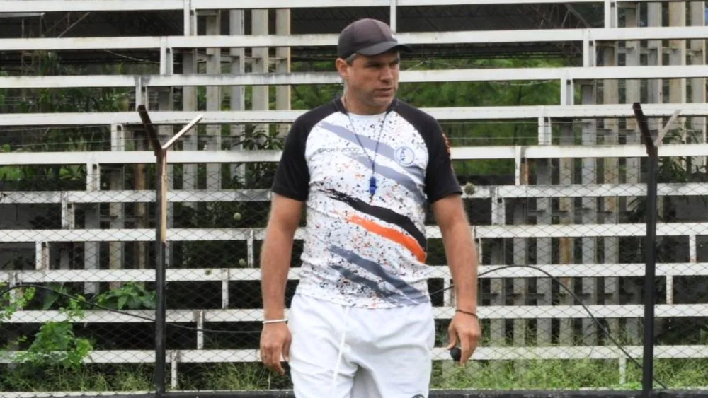 Martín Martos vuelve a Altos Hornos Zapla.