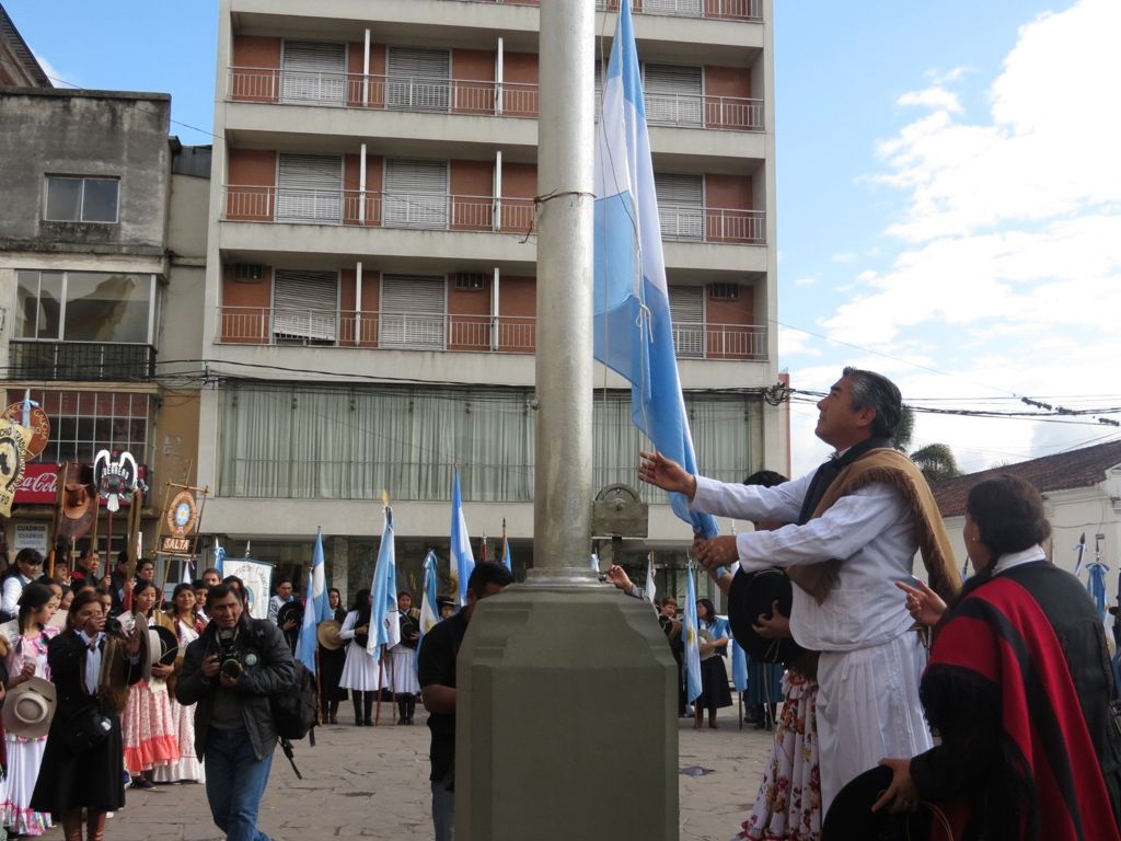 Izamiento de la Bandera Nacional